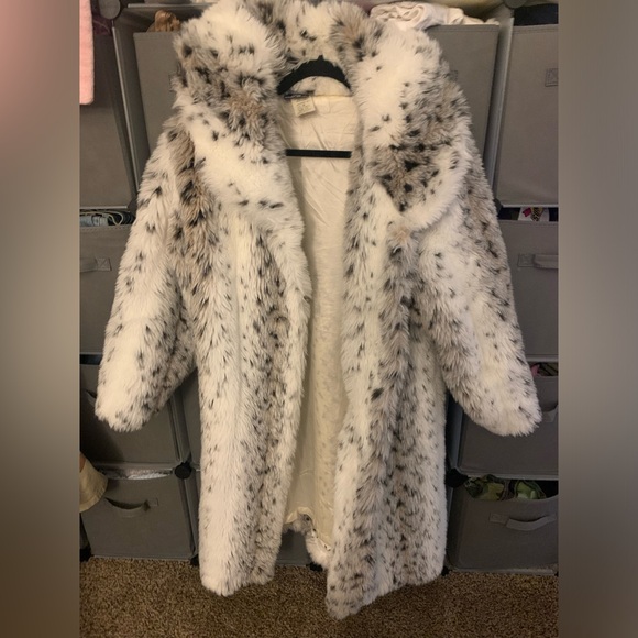 Vintage 80s faux fur white leopard coat, modern size S/M - Picture 4 of 12